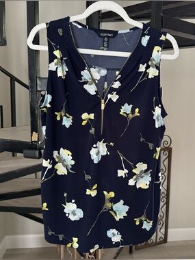 Ellen Tracy Navy Blue Floral Front Zip Top